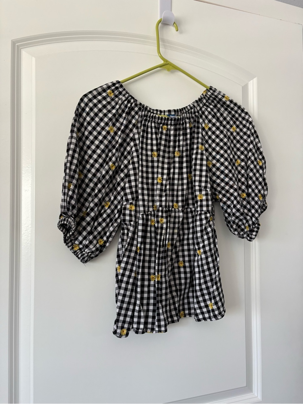 Old Navy Black & White Gingham Puff-Sleeve Top with Yellow Floral Accents